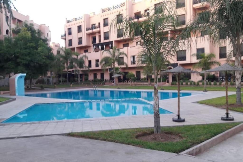 Appartement Confortable Avec 5 Piscines Marrakesh Eksteriør billede