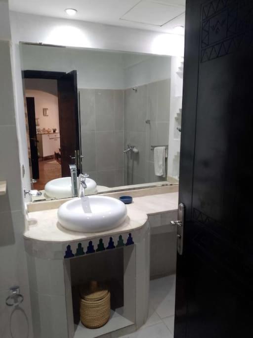 Appartement Confortable Avec 5 Piscines Marrakesh Eksteriør billede