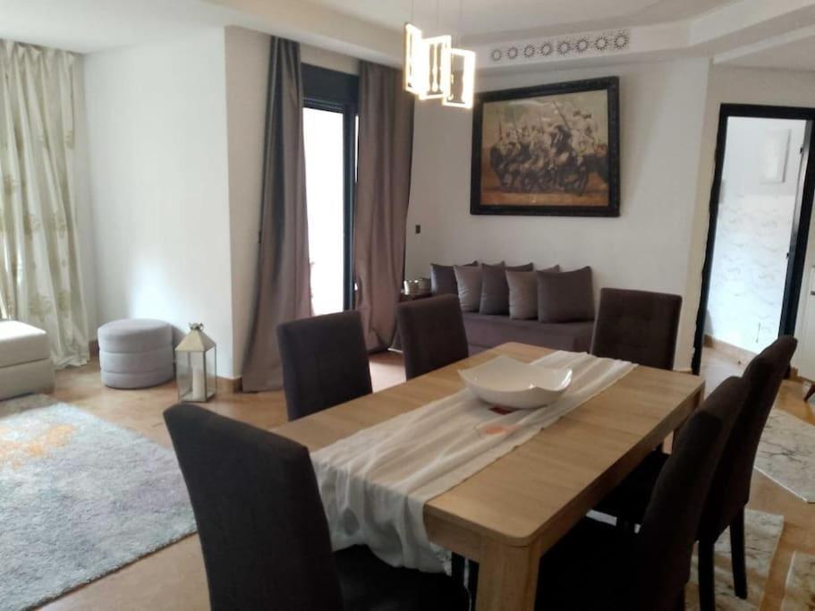 Appartement Confortable Avec 5 Piscines Marrakesh Eksteriør billede