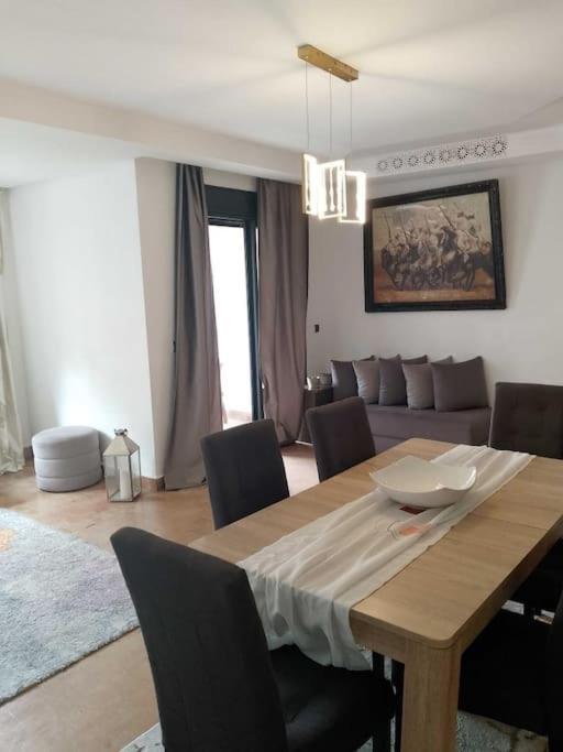 Appartement Confortable Avec 5 Piscines Marrakesh Eksteriør billede